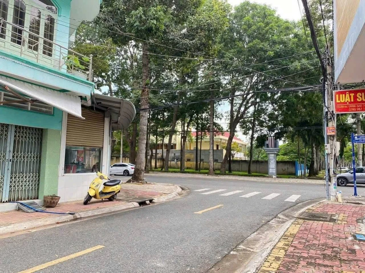 Bán nhà mặt tiền Bà Rịa 100m² 3PN, 5 tỷ 350 triệu - Ảnh thu nhỏ 2