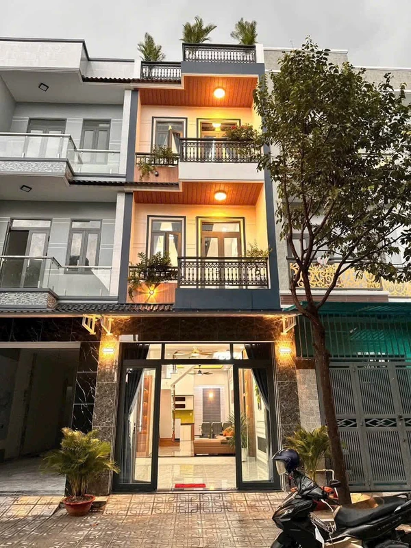 Bán nhà phố 1 trệt 2 lầu 60m² 4PN, KDC Trường An, Phường Dĩ An, giá 5,8 tỷ