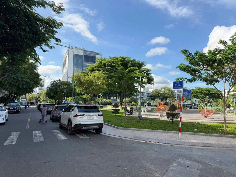 Bán lô đất 90m2 KĐT VCN Phước Hải Nha Trang 8 tỷ