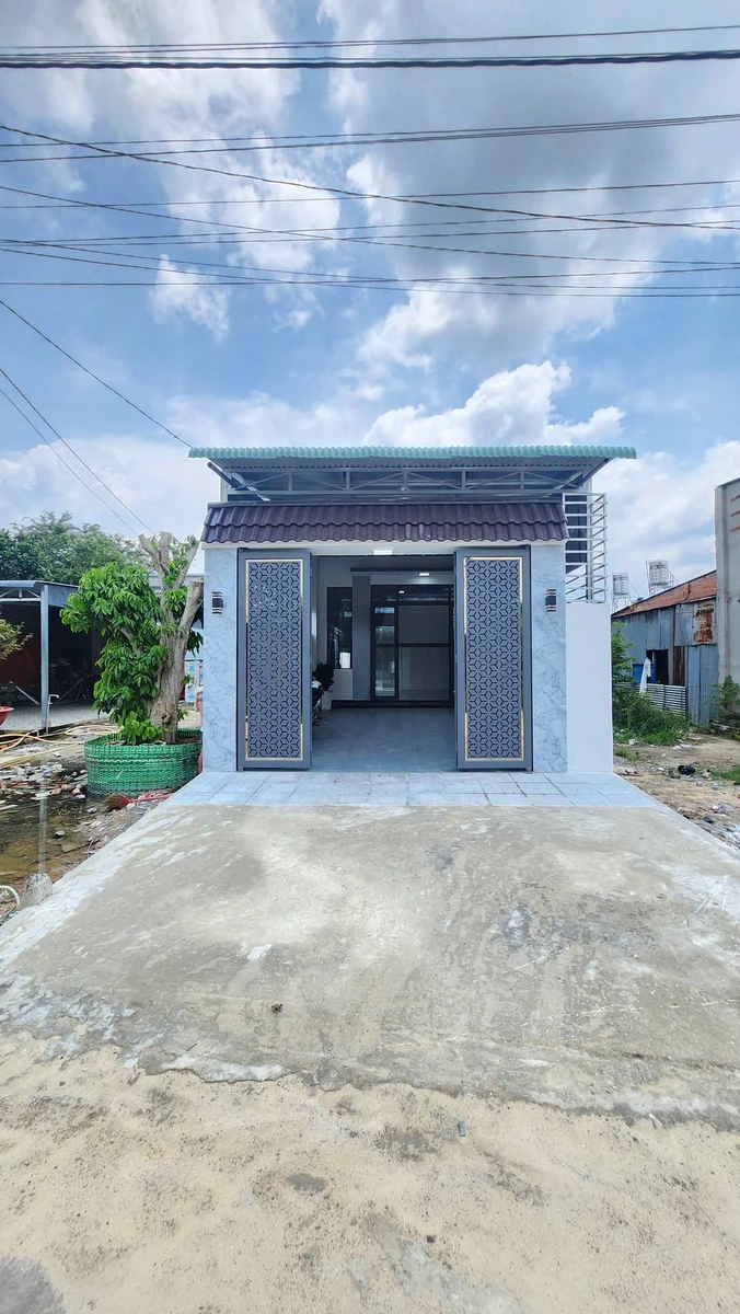 Bán nhà 3 phòng ngủ 100m² Phường Ninh Thạnh - Ảnh 1