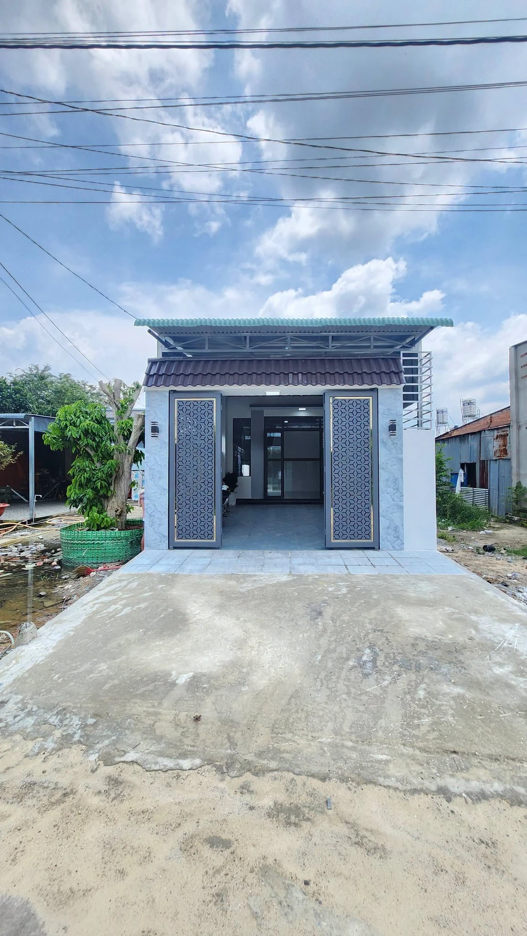 Bán nhà 3 phòng ngủ 100m² Phường Ninh Thạnh - Ảnh 1