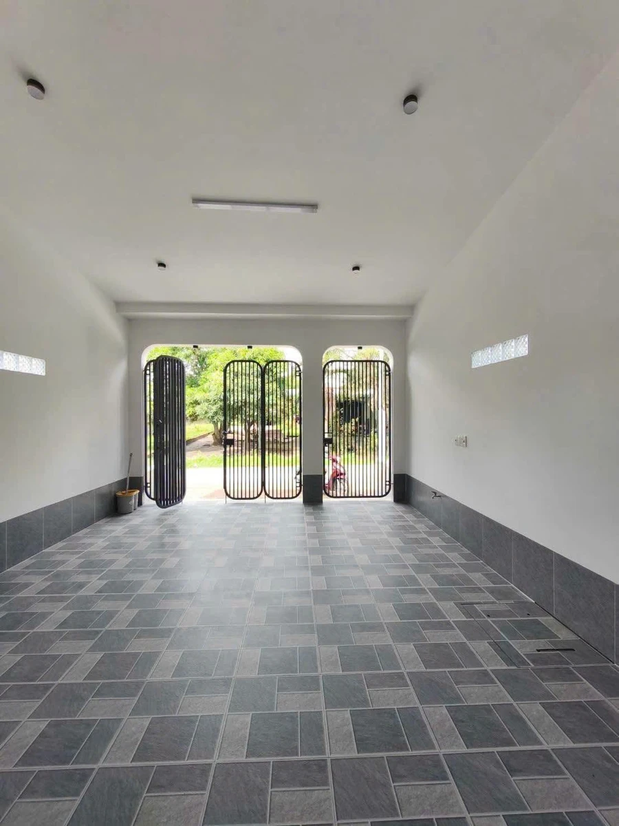 Bán nhà mặt tiền kinh doanh 5x30m, 3PN 3WC, sổ hồng riêng tại Mỹ Hạnh Bắc, Long An - Ảnh thu nhỏ 4