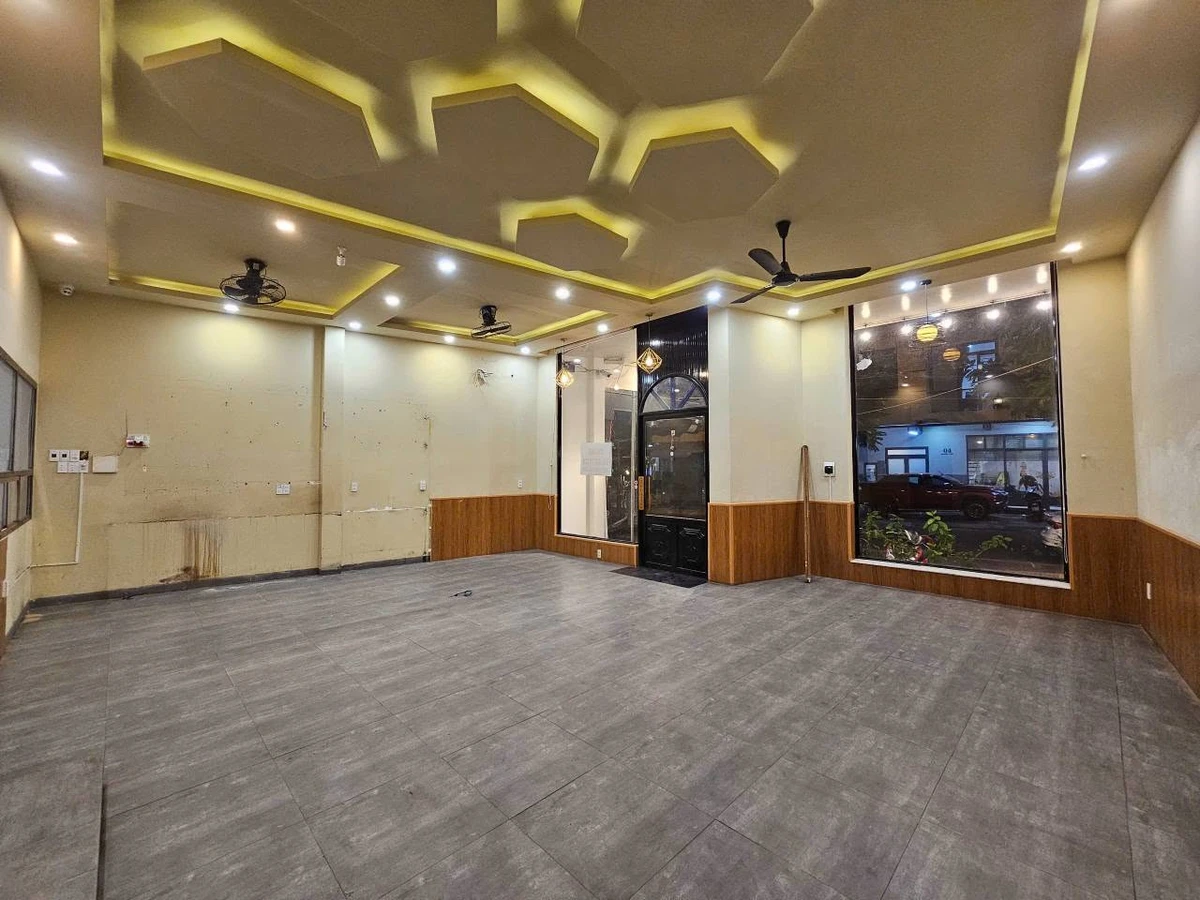 Bán nhà mặt tiền Nguyễn Tuân, Khánh Hòa, 80m², 4.5 tỷ - Ảnh thu nhỏ 2