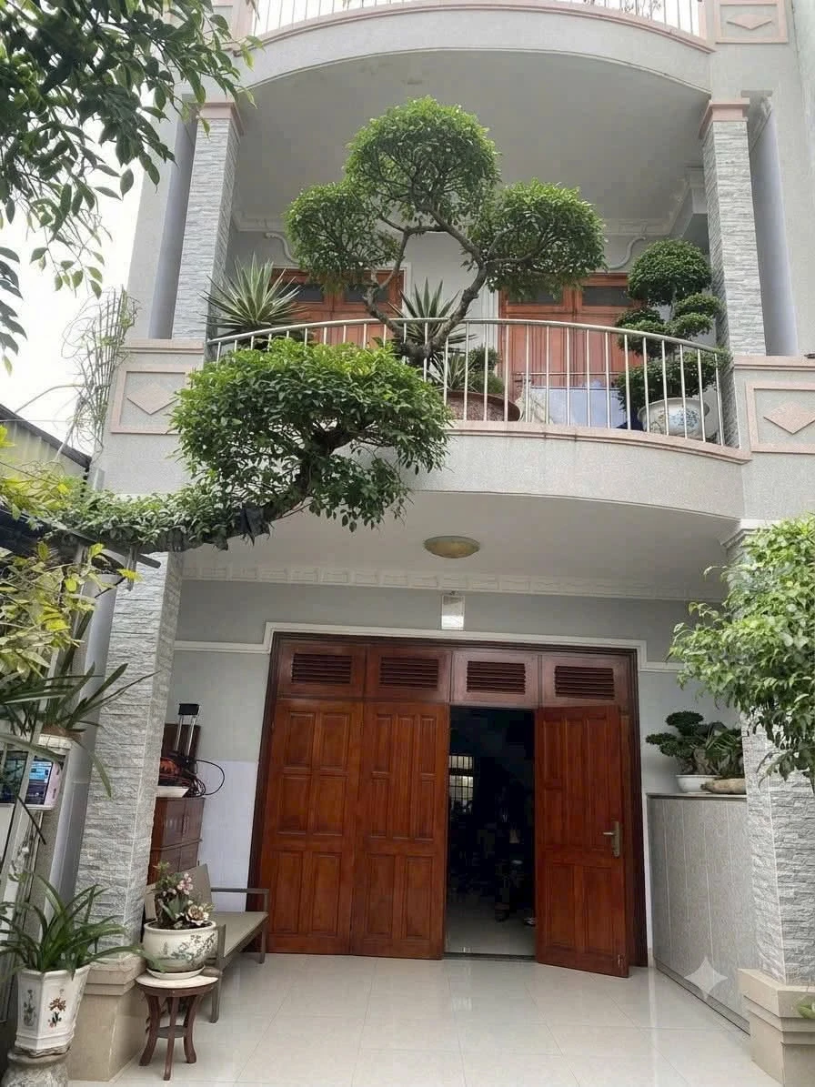 Bán nhà 1 trệt 2 lầu hẻm ô tô 112m2 phường Thắng Nhất, Vũng Tàu - Ảnh 1