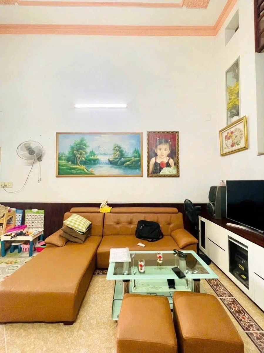 Bán nhà phố 2 mặt hẻm Tây Hoà Quận 9, 80m2, 5PN, 9.3 tỷ - Ảnh thu nhỏ 3