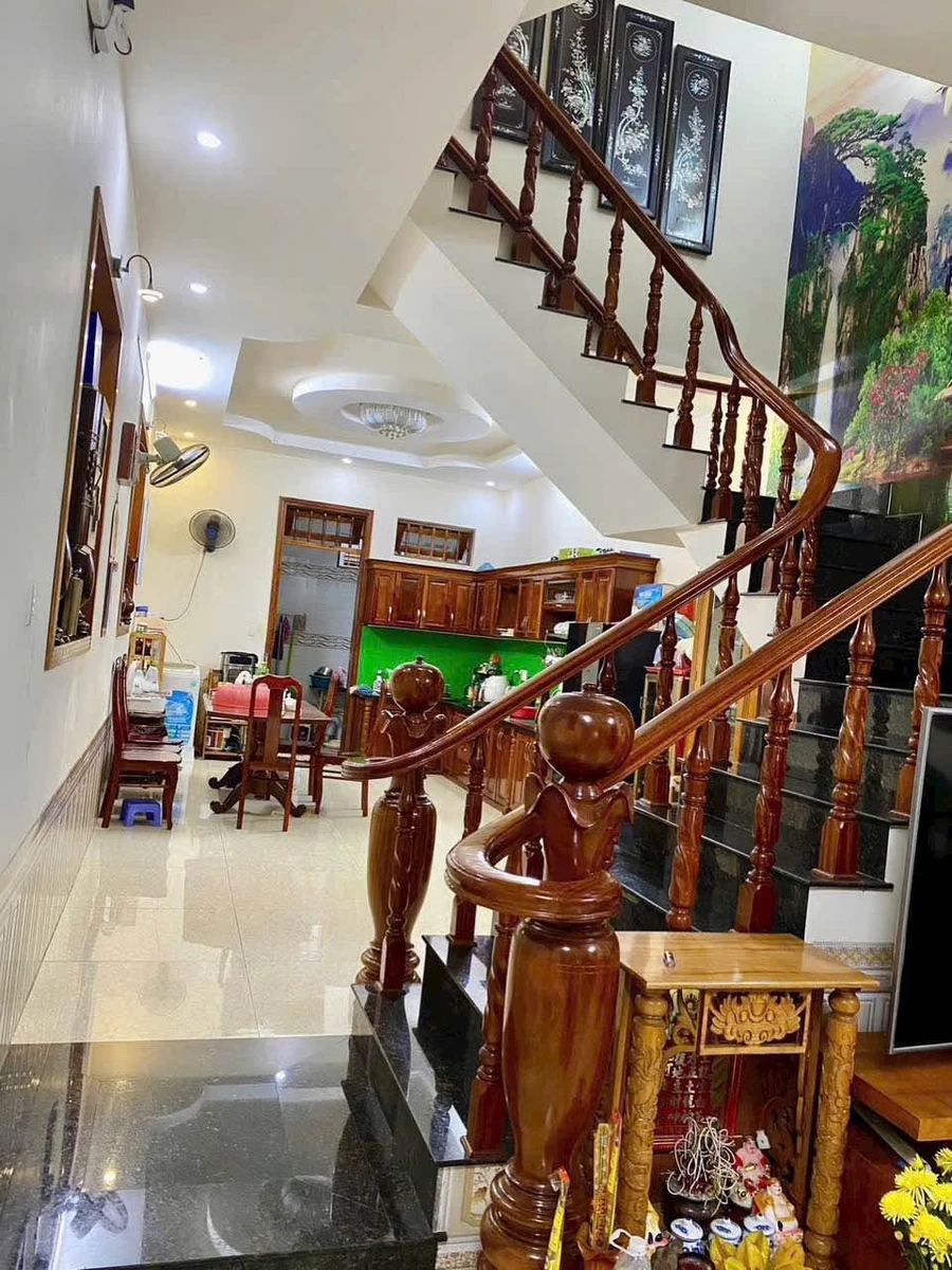 Bán nhà 1 trệt 2 lầu 100m2, 4 PN, Nguyễn Thiện Thuật, Quận 7 - Ảnh thu nhỏ 2