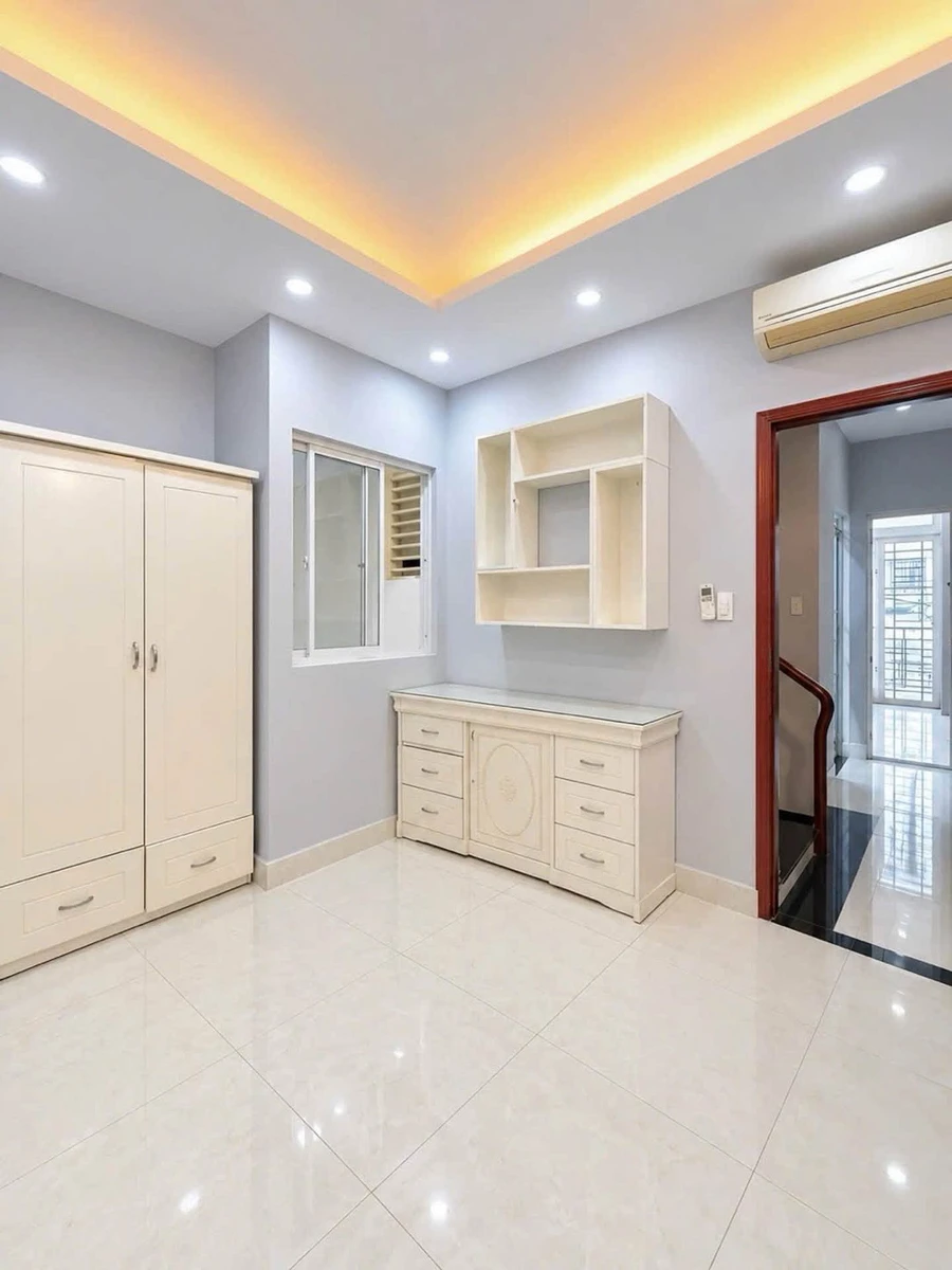 Bán nhà mặt tiền Quận 7, 4x11m, 4 tầng, 6PN - 9 tỷ - Ảnh thu nhỏ 4
