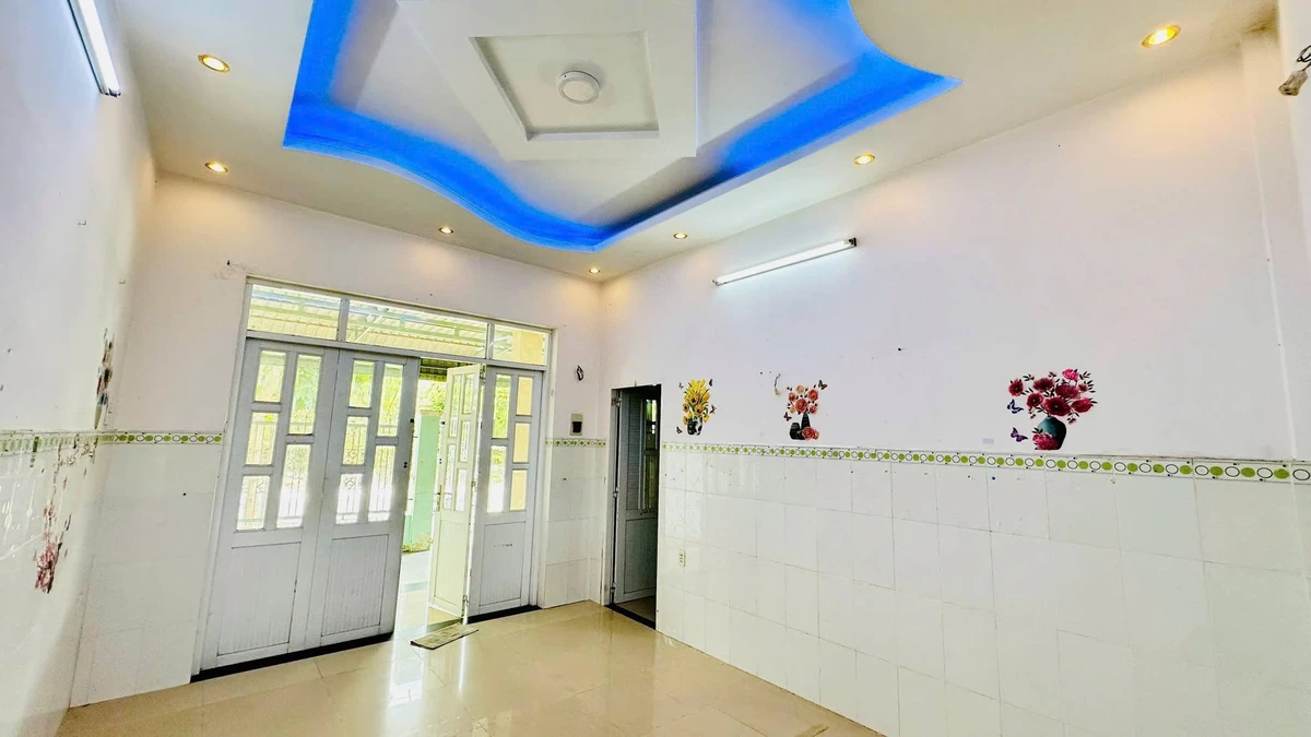 Bán đất mặt tiền Nguyễn Hữu Huân Bà Rịa 114m2 giá 3 tỷ 450 - Ảnh 1