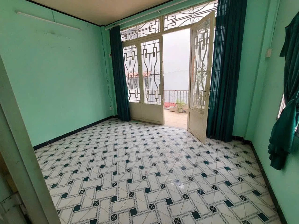 Cho thuê nhà 4.2x12m 3PN đường Lạc Long Quân, Tân Bình, giá 10 triệu/tháng - Ảnh thu nhỏ 2