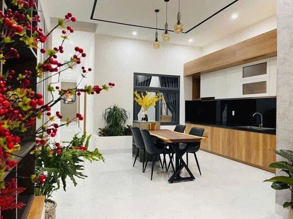 Bán nhà 3 phòng ngủ 90m2 gần chợ Thạnh Phú, 300 triệu - Ảnh thu nhỏ 2