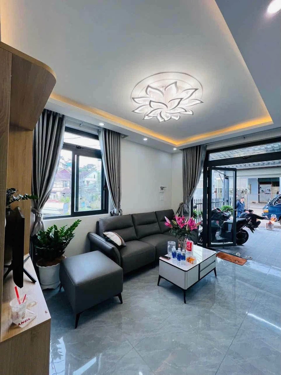 Bán nhà 2 mặt tiền Cao Thắng Đà Lạt, 70m2, 4PN, 4tỷ680triệu - Ảnh 1