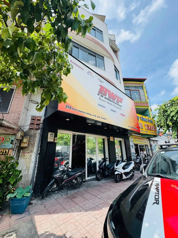 Cho thuê nhà mặt tiền Kinh Dương Vương 70,5m² 3 lầu Quận 6