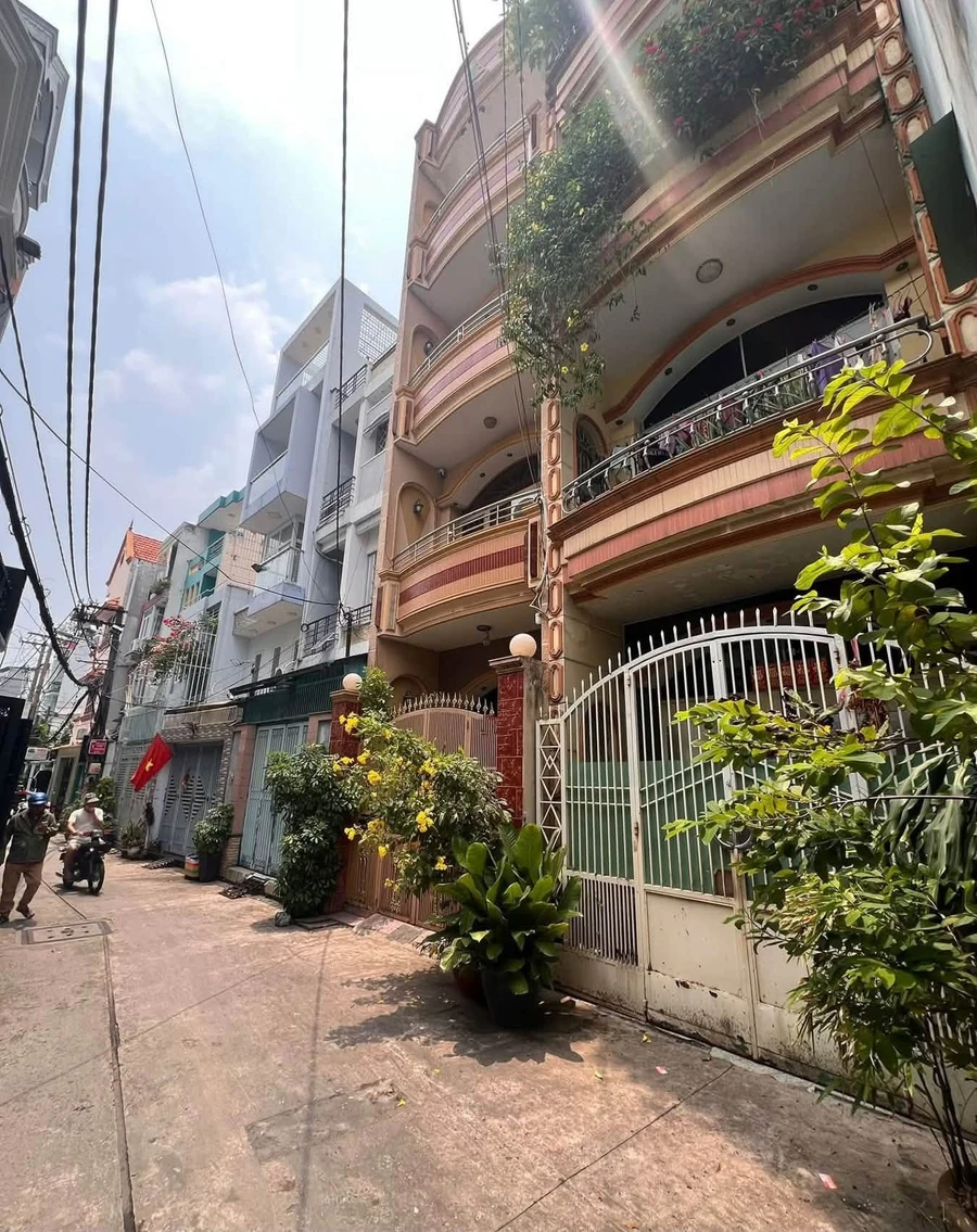 Bán nhà 4 tầng Lạc Long Quân Tân Bình 63.6m2 giá 6 tỷ - Ảnh 1