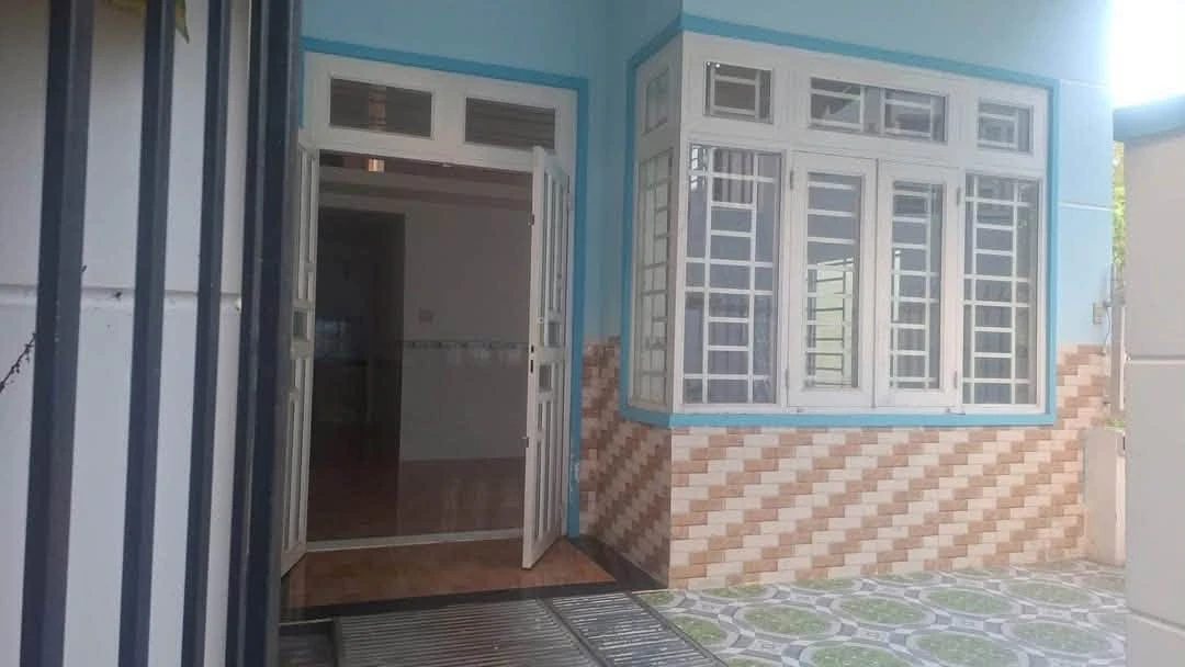 Bán nhà phố Phú Đông 75m² 3 phòng ngủ 2 tỷ 250 - Ảnh thu nhỏ 2