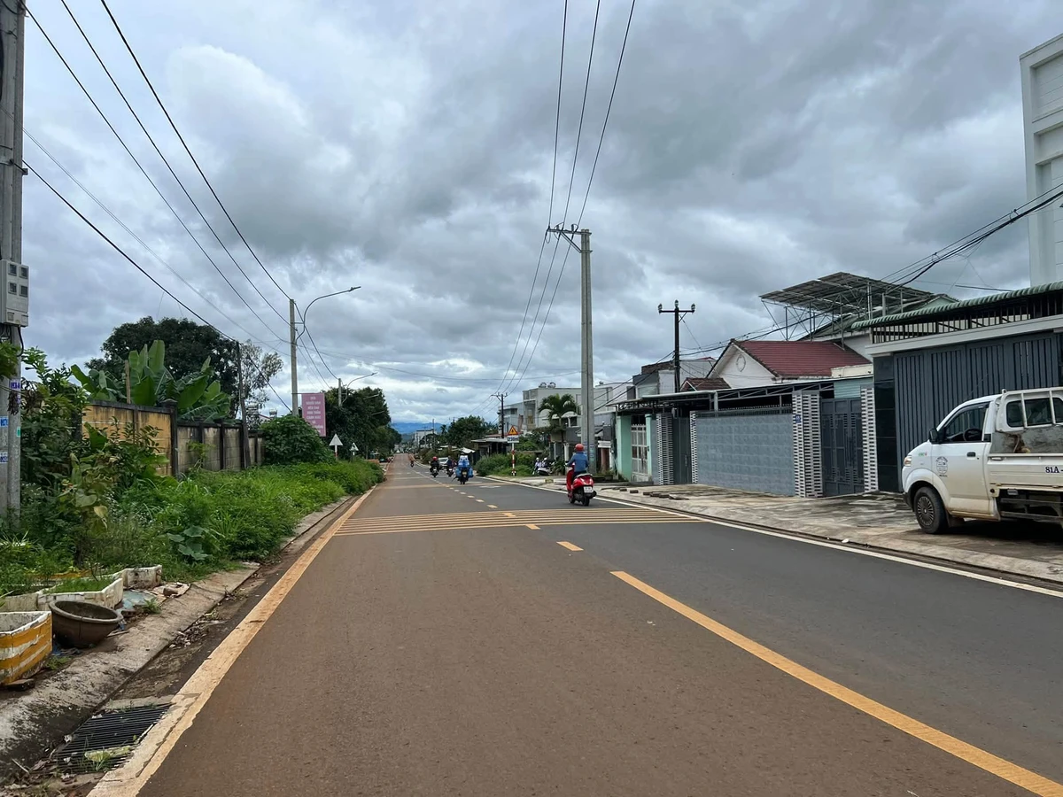 Bán đất lô góc 176.88m² mặt tiền Lạc Long Quân, Q.1 - Ảnh thu nhỏ 2