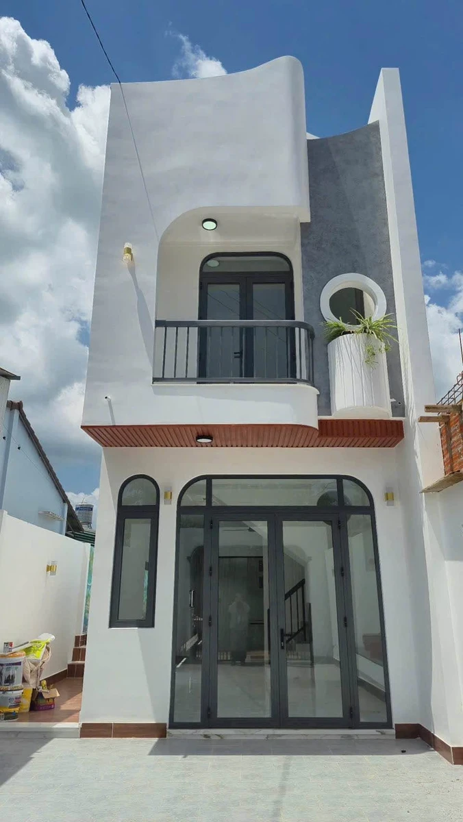 Bán nhà 3PN có hồ bơi 150m² Quận 3 giá 2 tỷ 350 - Ảnh thu nhỏ 2