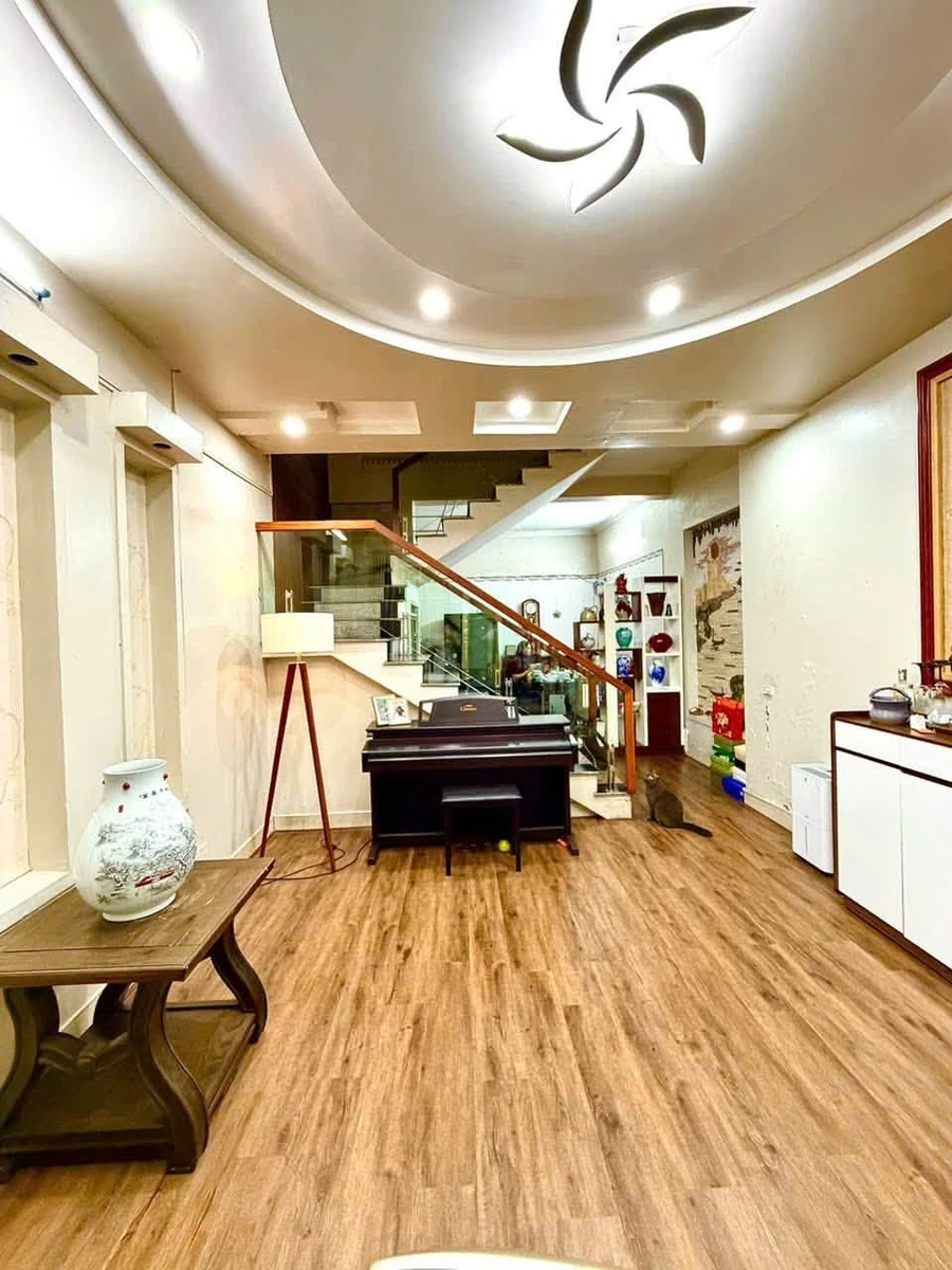 Bán nhà 3 tầng 44,5m² đường Lạch Tray 2,4 tỷ - Ảnh 1