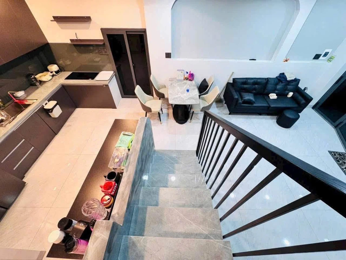 Bán nhà góc hẻm 5m Quận 4, 43m2, 2 tầng 2PN, full nội thất, giá 5,65 tỷ - Ảnh thu nhỏ 4