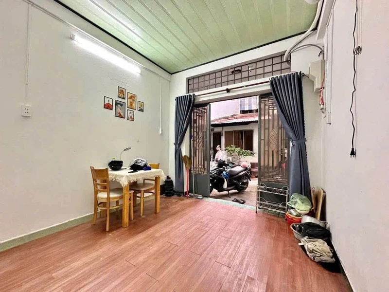 Cho thuê nhà 3PN 36m² tại ngã tư Bảy Hiền, 11.5 triệu/tháng