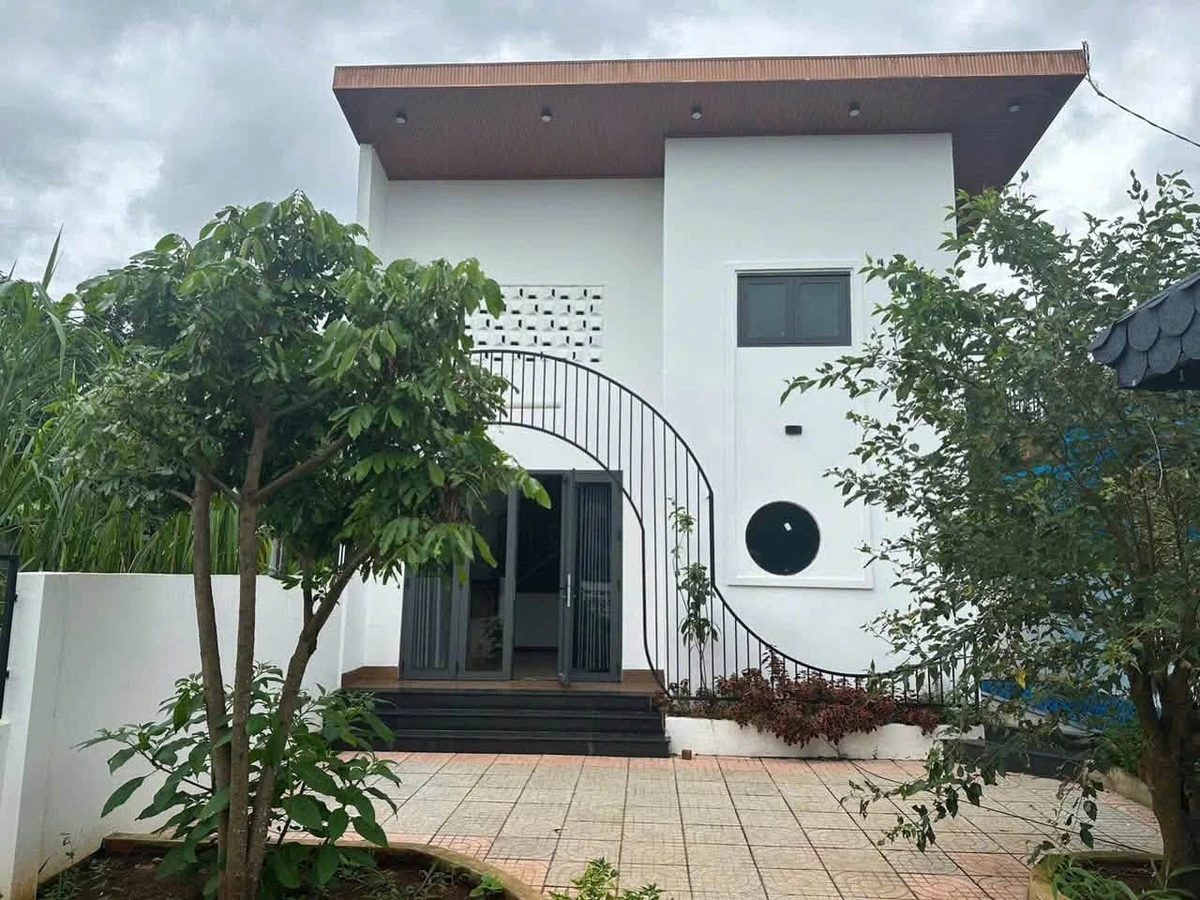Nhà vườn 3PN, 2WC, sân vườn, hồ bơi – 2,15 tỷ, Buôn Ma Thuột - Ảnh 1