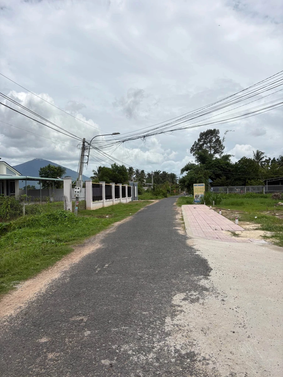 Bán lô đất góc 2 mặt tiền Dương Minh Châu 120m2, 360 triệu - Ảnh thu nhỏ 3