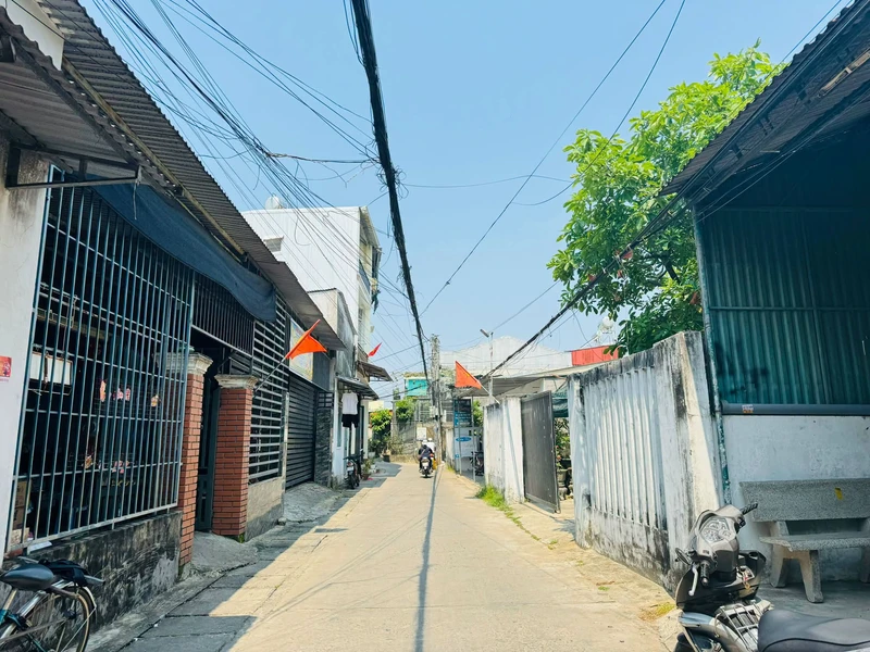Bán đất mặt tiền Quang Trung 95m2, hướng Nam, Quảng Ngãi