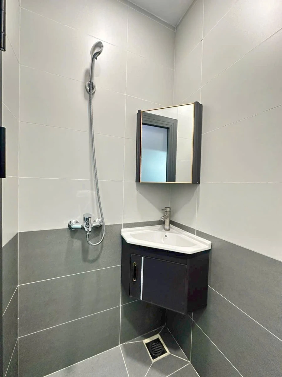 Bán nhà 7 phòng 67.5m2 gần mặt tiền Dương Quảng Hàm, Gò Vấp, 9.3 tỷ - Ảnh thu nhỏ 4