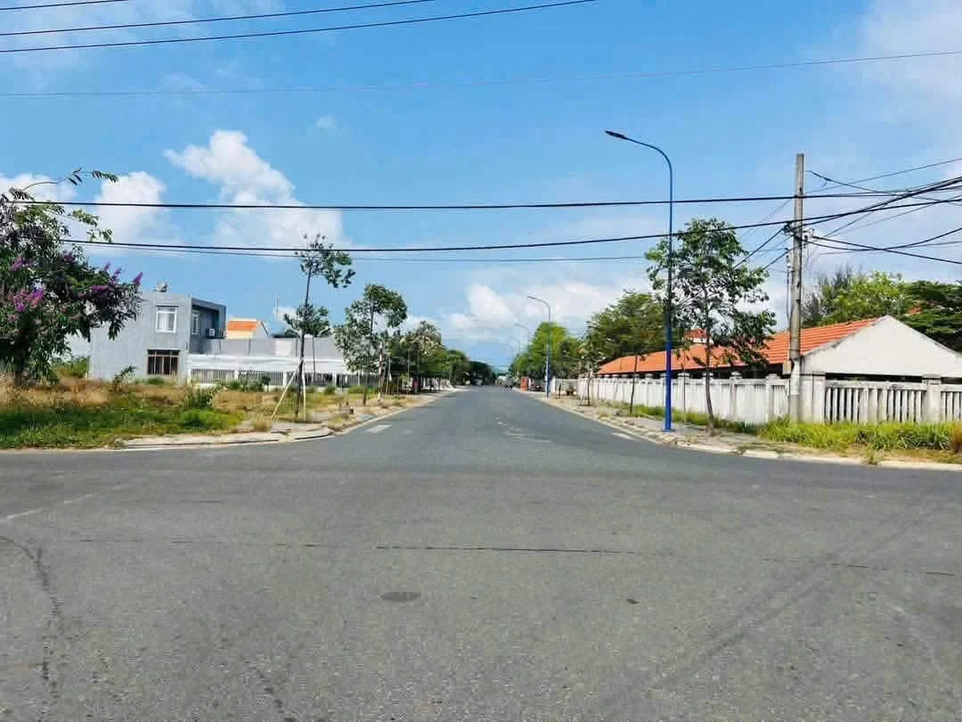 Bán đất ngang 8x25m, 200m2 thổ cư mặt tiền Phước Hải - Ảnh 1
