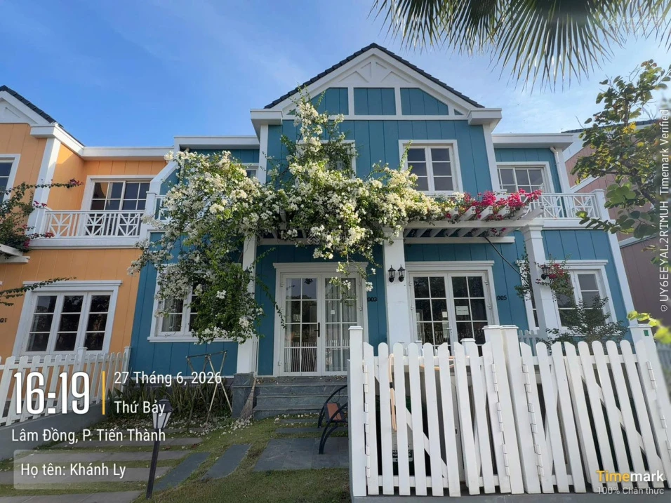 Chỉ 3,8 tỷ có ngay nhà phố 120m2 + Nội thất 4 phòng ngủ vị trí đẹp, khai thác cho thuê tốt - Ảnh 1