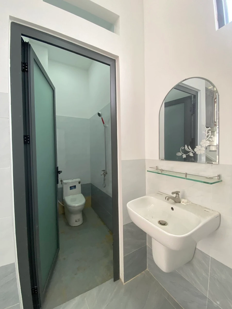 Bán nhà trệt lầu 4x11m, 2PN 2WC, Bình Tân, 595 triệu - Ảnh thu nhỏ 2