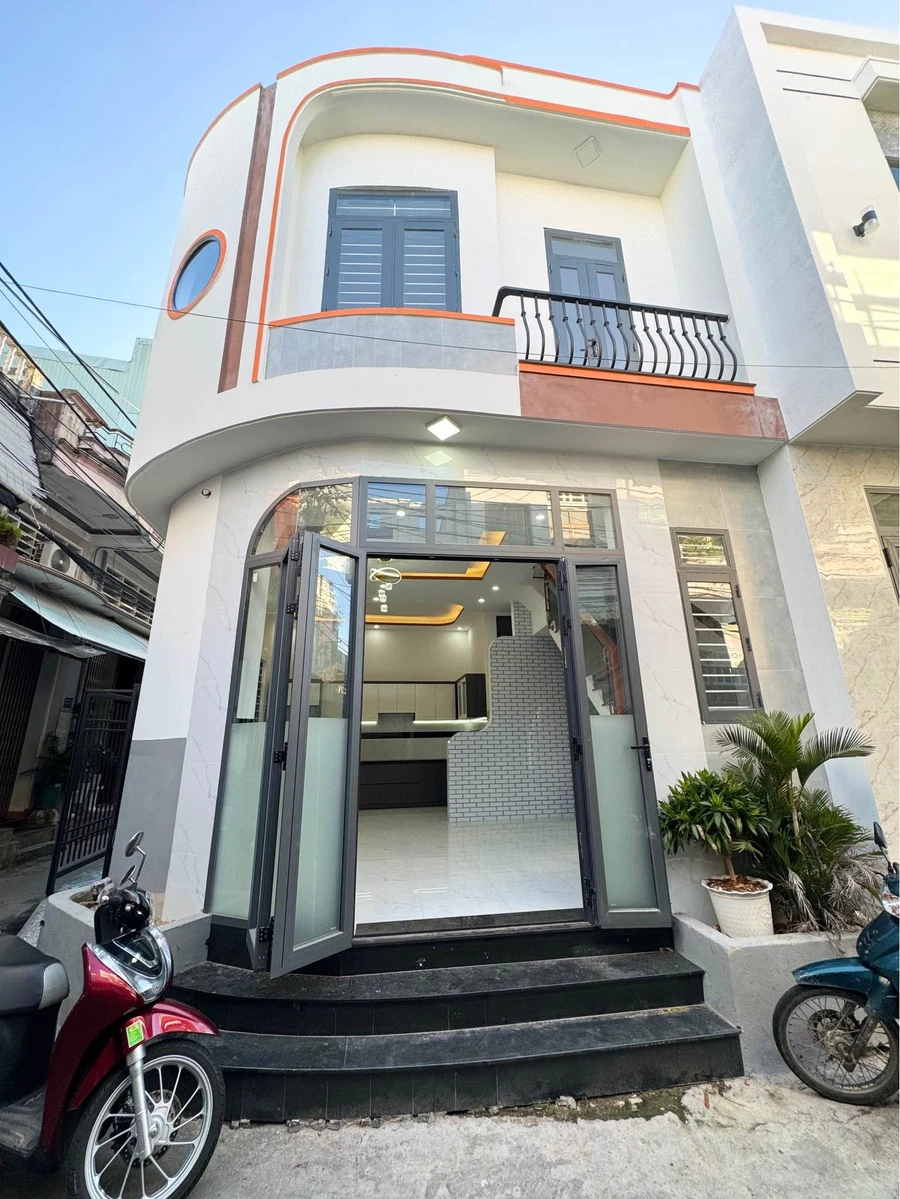 Bán nhà ôm góc 2 tầng 40m² Trần Hưng Đạo Quy Nhơn - Ảnh 1