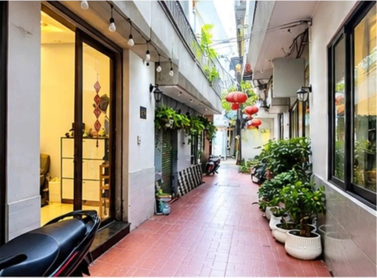 Bán nhà 4 tầng 44m² Chu Văn An, view hồ, ôtô đỗ cổng - Ảnh 1
