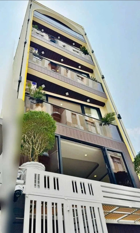 Bán nhà 4,5 tầng 75m2 Hải Châu Đà Nẵng 6 tỷ