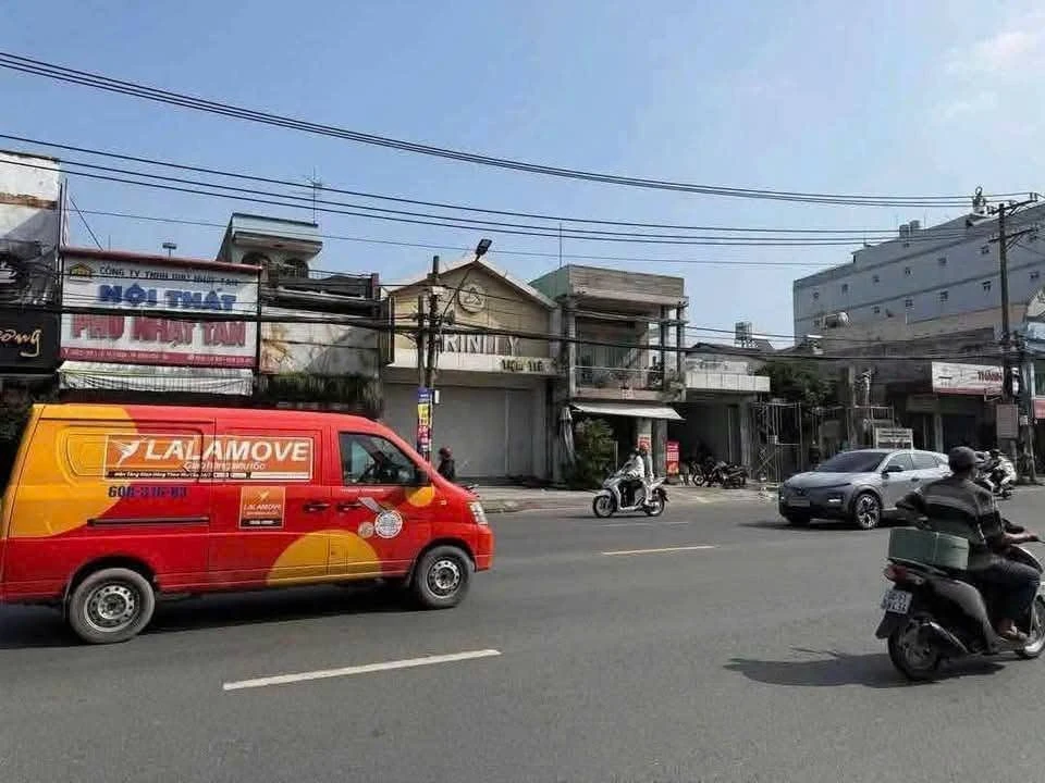Bán nhà mặt tiền Quốc Lộ 1A, 200m², 8 tỷ, Đồng Nai - Ảnh thu nhỏ 2