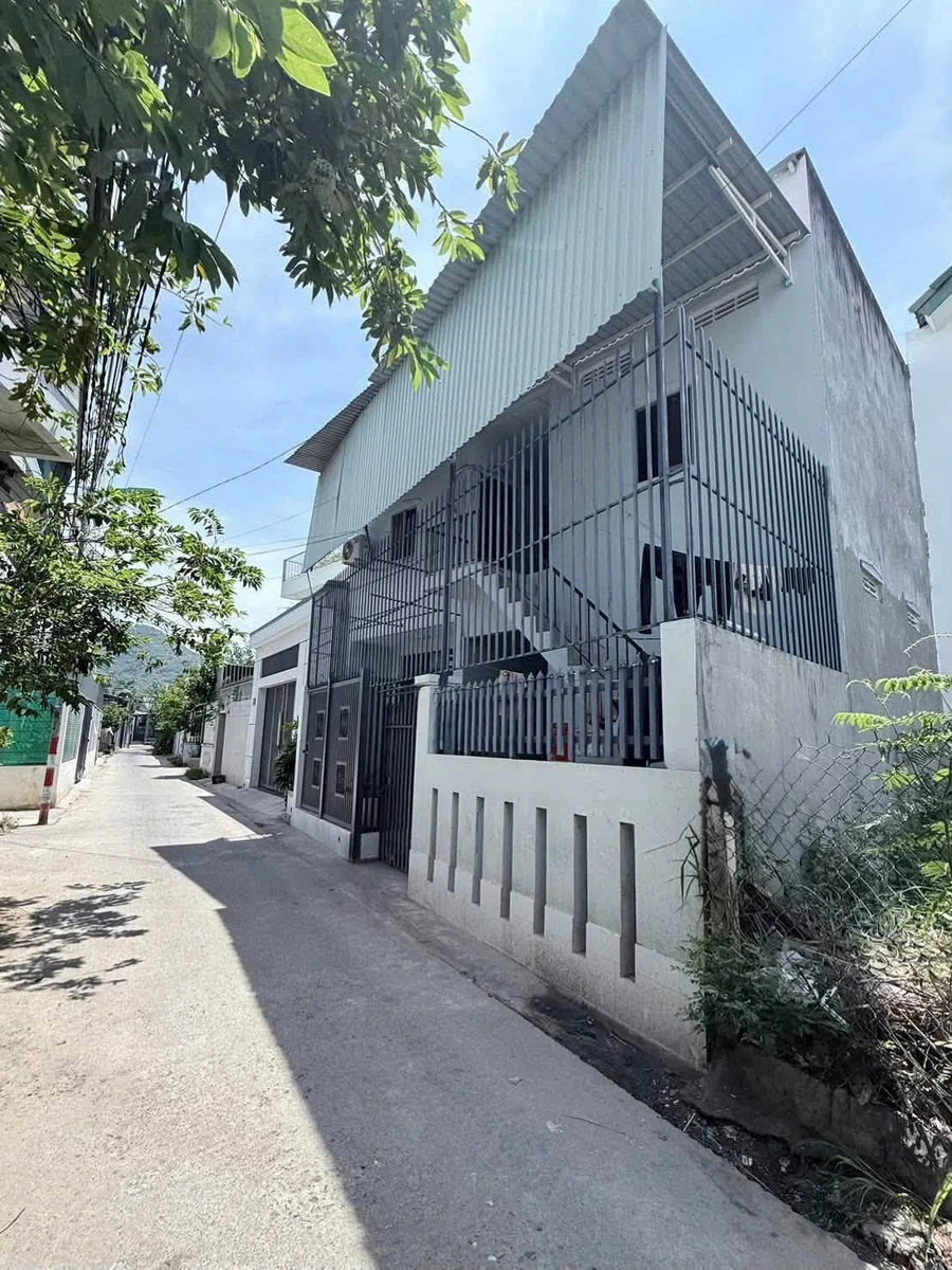 Bán nhà + dãy 7 phòng trọ 126m² Nha Trang 4 tỷ - Ảnh 1