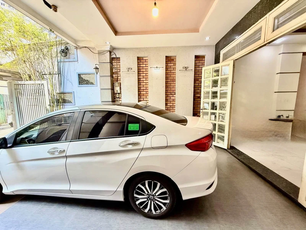 Bán nhà 3 tầng 135m2 hẻm ô tô giáp ranh Quận 3 và Phú Nhuận, gần bờ kè Trường Sa, giá 19 tỷ - Ảnh thu nhỏ 3