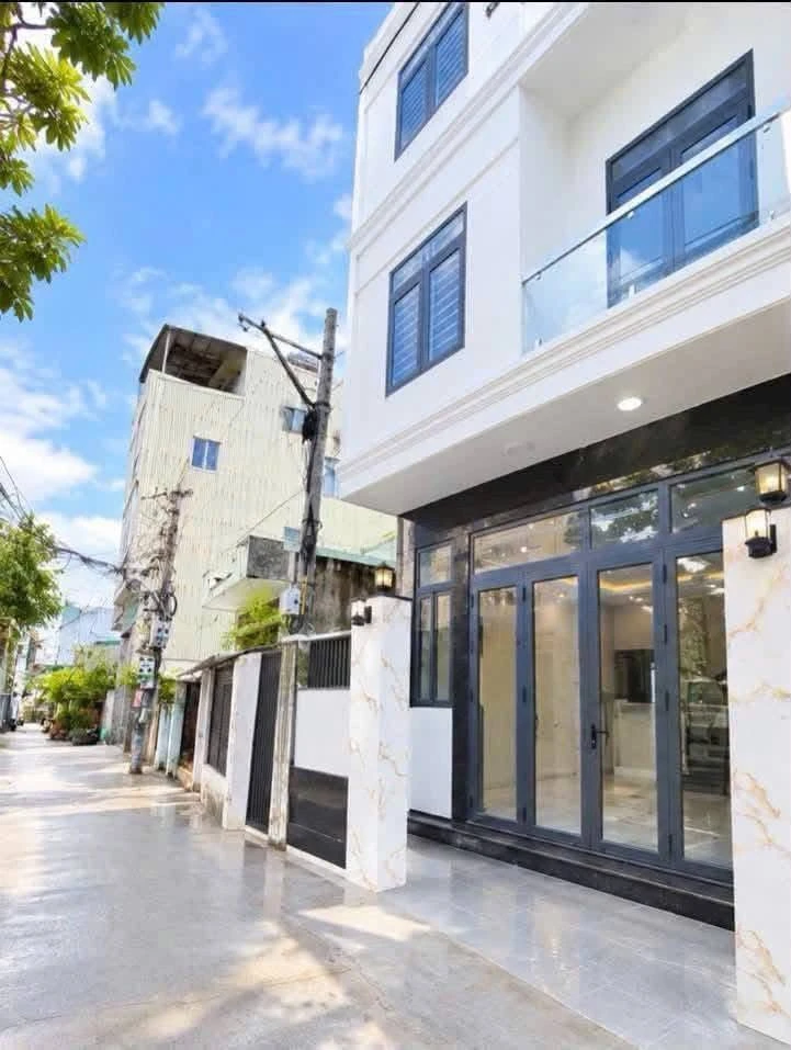 Bán nhà 3 tầng 51m² đường Hoàng Văn Thụ, Quy Nhơn - Ảnh 1