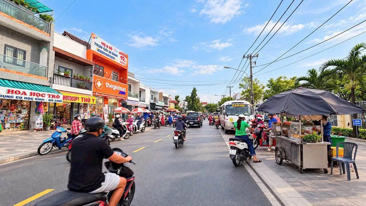 Bán đất mặt tiền Hương Lộ 15, 130m², sổ riêng 350 triệu - Ảnh 1