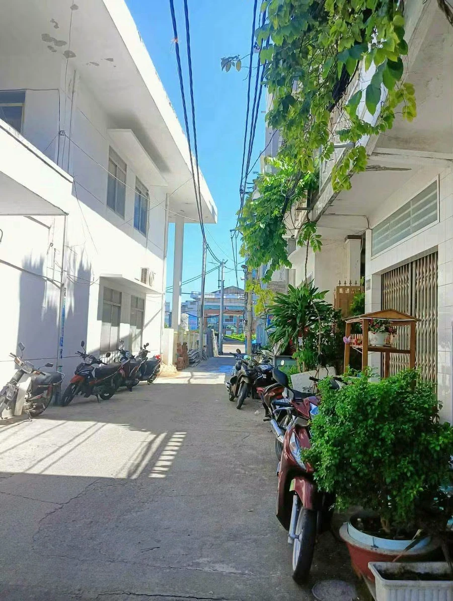 Bán nhà hẻm 41m2, 2 tầng, Lê Hồng Phong, Quy Nhơn - Ảnh thu nhỏ 4