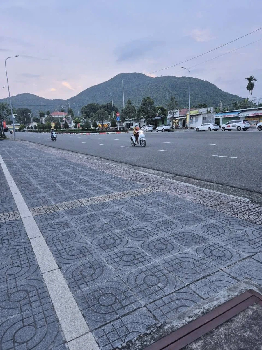 Bán 1 sào mặt tiền Văn Tiến Dũng, Long Hương, 1090m2, 11.8 tỷ - Ảnh thu nhỏ 4