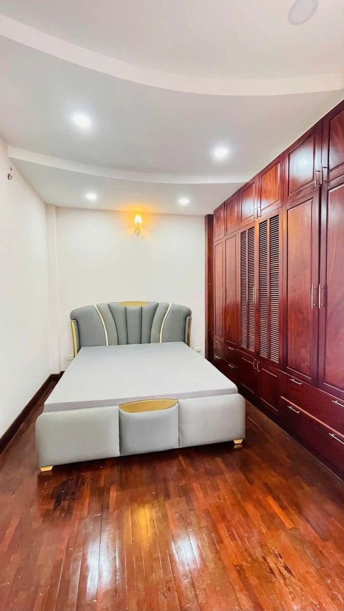 Bán nhà hẻm xe hơi Trần Hưng Đạo, Phường 1, Quận 5, 4,8x10m, 4 tầng, 6 phòng ngủ, giá 14,8 tỷ - Ảnh thu nhỏ 4