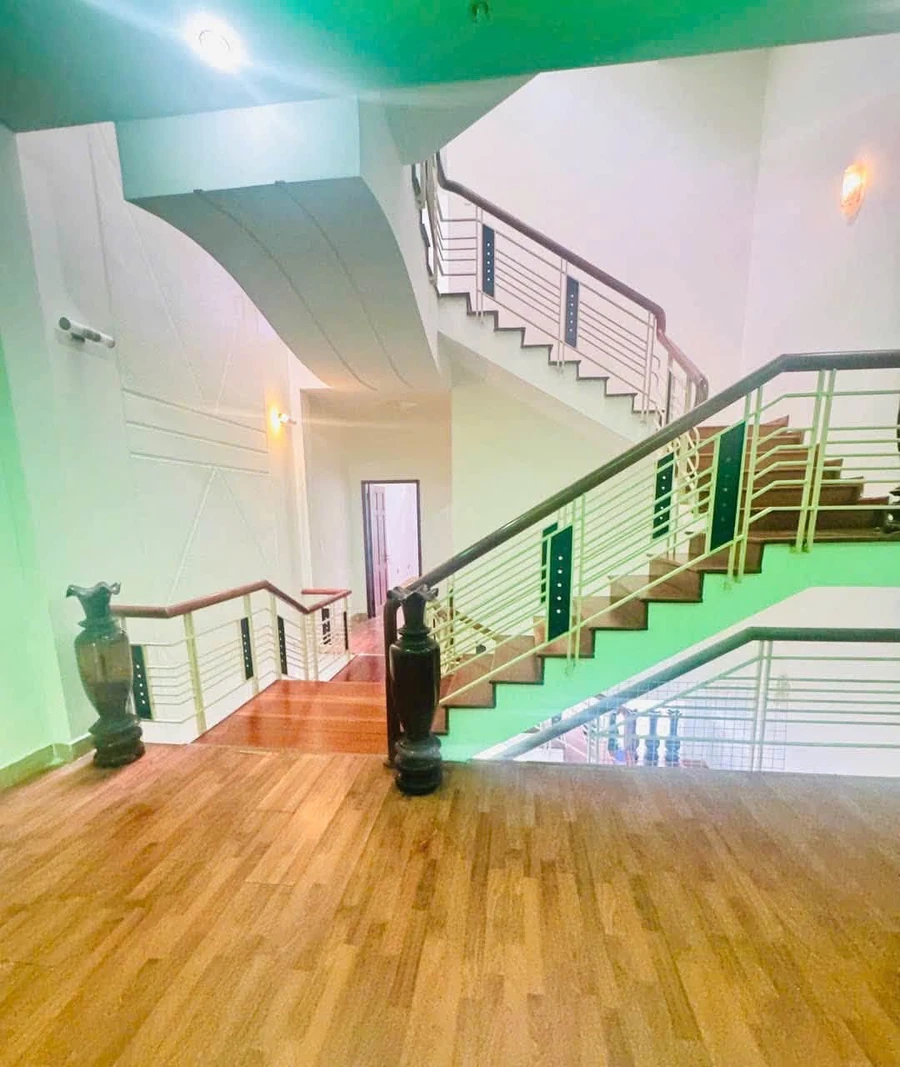 Bán nhà 3 tầng mặt tiền Ngô Tất Tố, Đà Nẵng, 90m² - Ảnh thu nhỏ 4