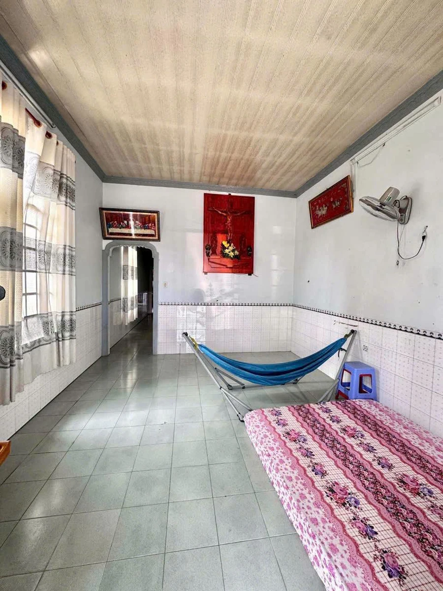 Bán nhà 100m2, 2 phòng ngủ gần VPCC Hoàng Long giá 2,58 tỷ - Ảnh thu nhỏ 4