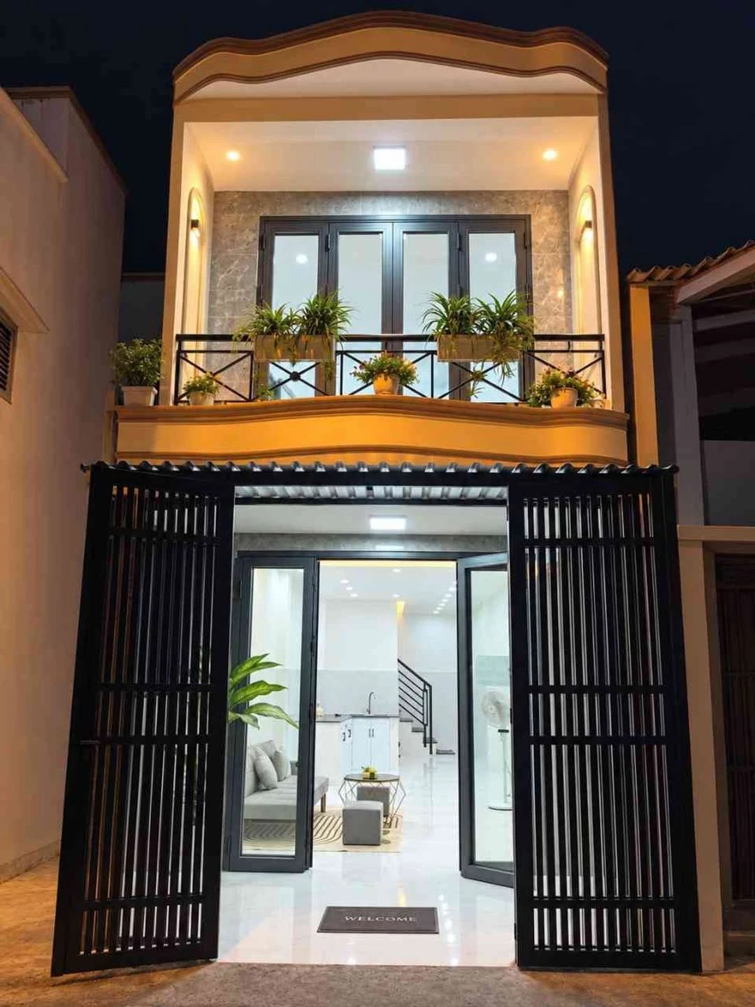 Bán nhà 2 tầng 35m2 2PN Quận 6 gần chợ Bình Tiên 4 tỷ - Ảnh 1