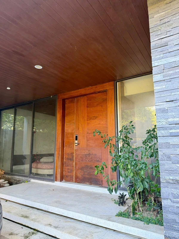 Cho thuê nhà mặt tiền 800m2 Sư Vạn Hạnh Huế 35 triệu/tháng