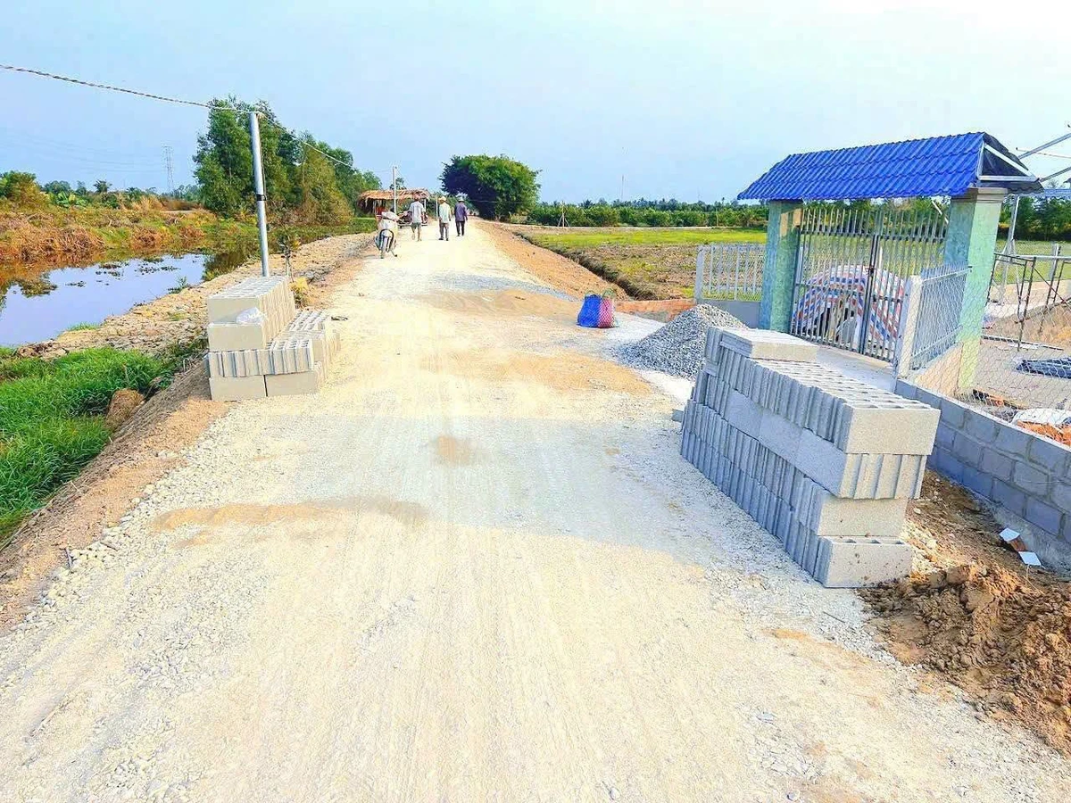 Bán đất vườn view kênh 500m2 có 120m2 thổ cư tại Thạnh Hòa, Bến Lức - Ảnh 1