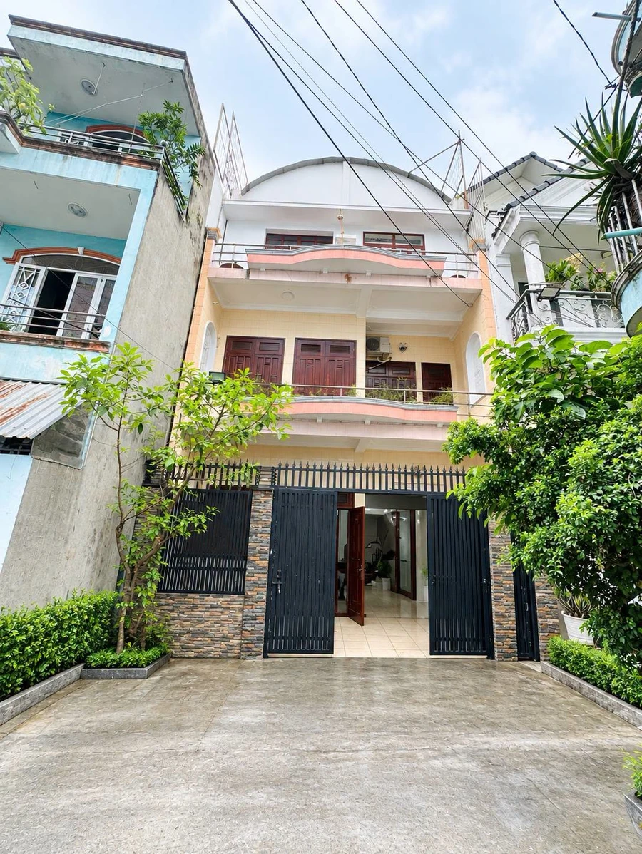 Bán nhà 3 tầng 102m2, 7 phòng ngủ, hẻm xe hơi đường Nguyễn Văn Lượng, Gò Vấp - Ảnh 1