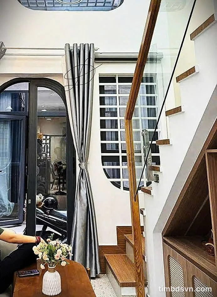 Bán nhà Quận 1, 51,6m², 2 phòng ngủ, full nội thất - Ảnh thu nhỏ 3