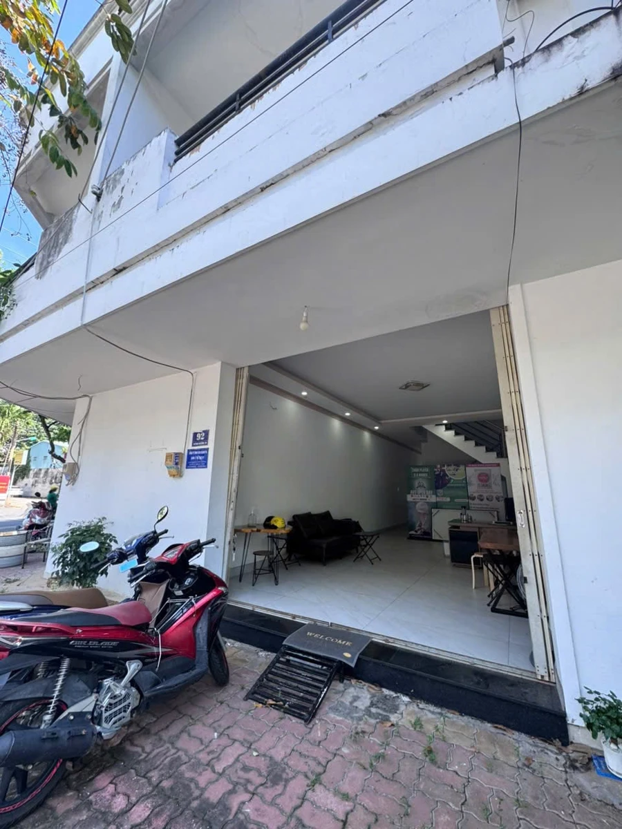 Bán nhà Bà Rịa 80m2, 3 phòng ngủ, 4.2 tỷ - Ảnh thu nhỏ 3