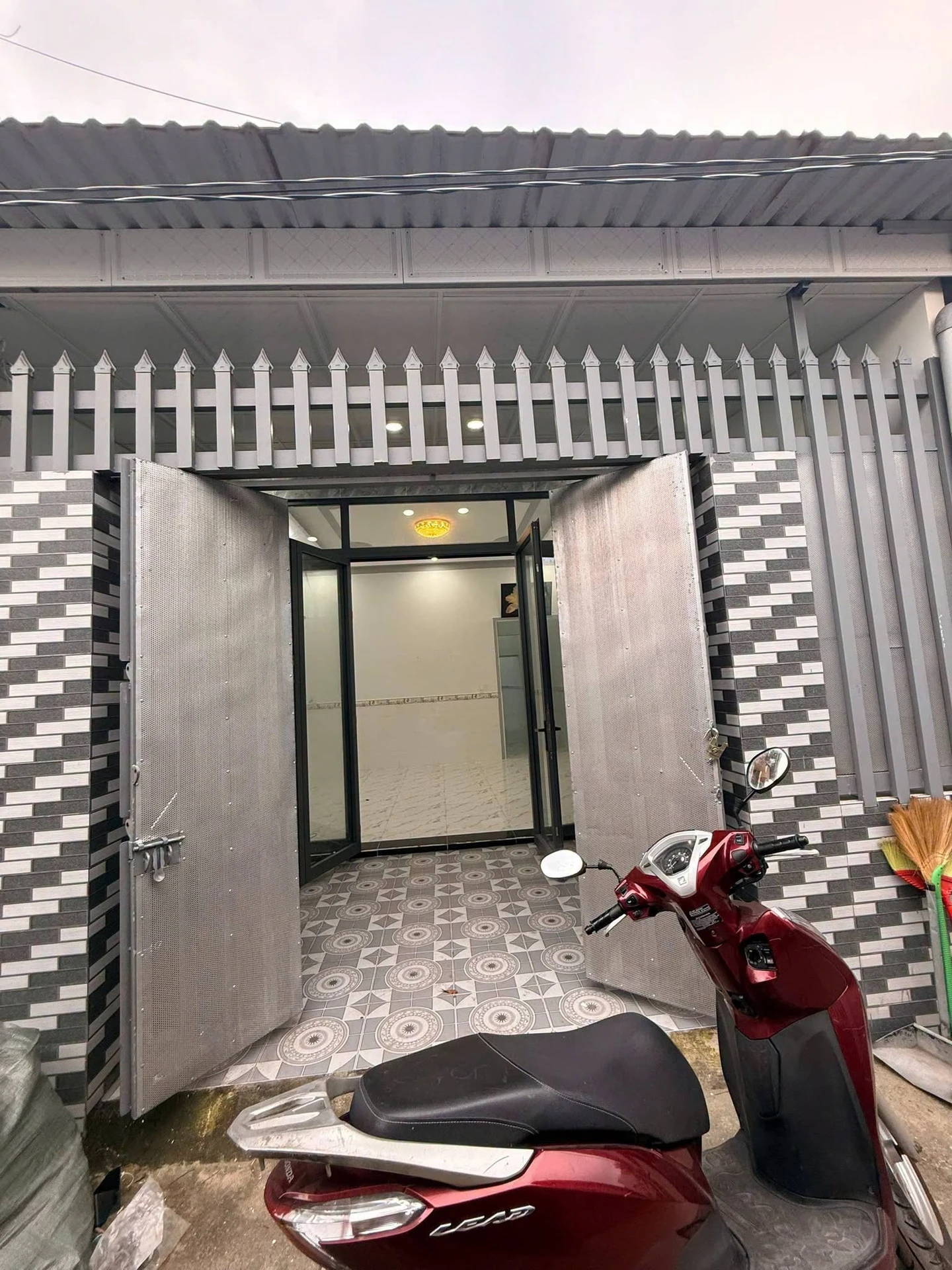 Cho thuê nhà 2PN 100m² gần chợ Thới Tứ, Hóc Môn - Ảnh 1